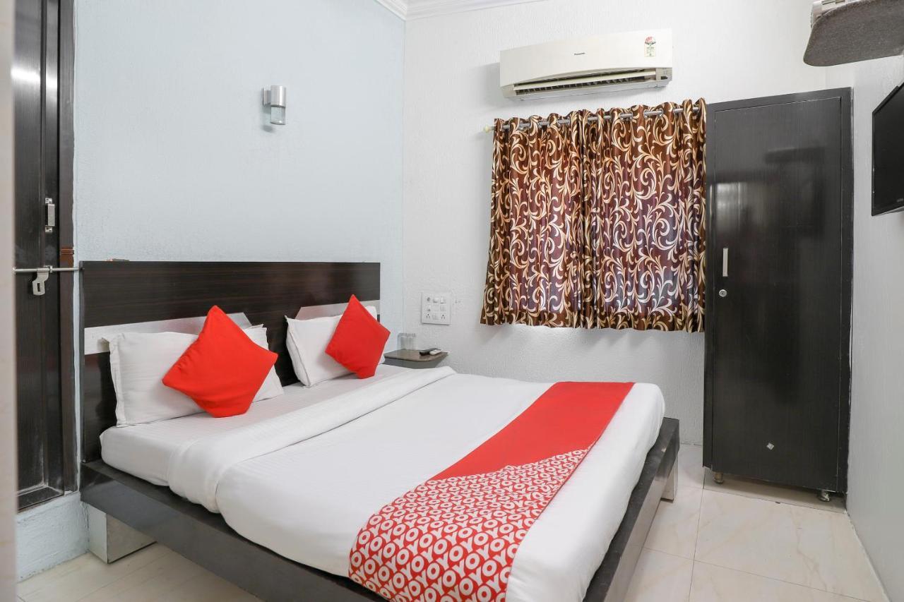 Hotel Jasmine Ahmedabad Buitenkant foto