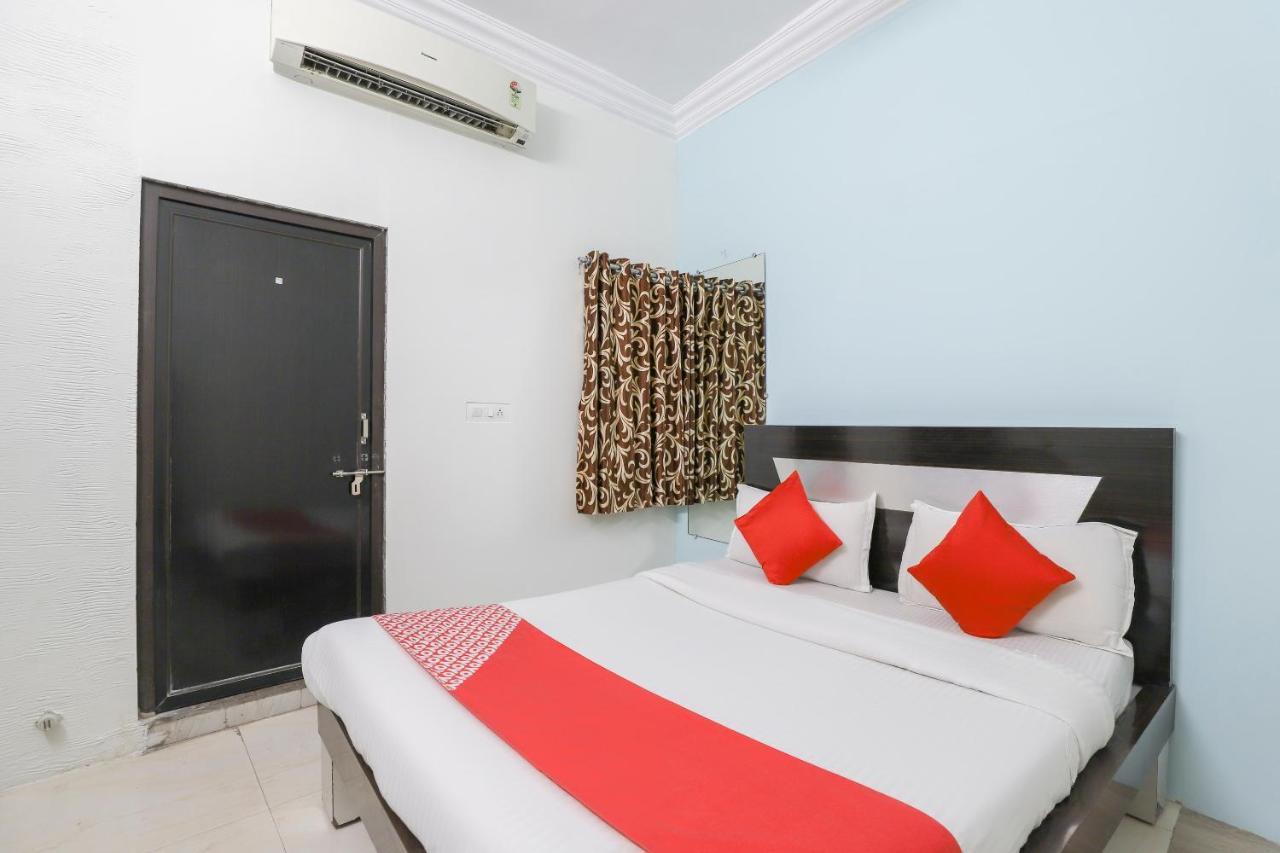 Hotel Jasmine Ahmedabad Buitenkant foto