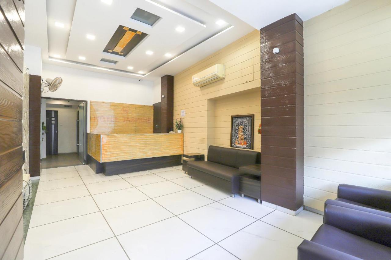 Hotel Jasmine Ahmedabad Buitenkant foto