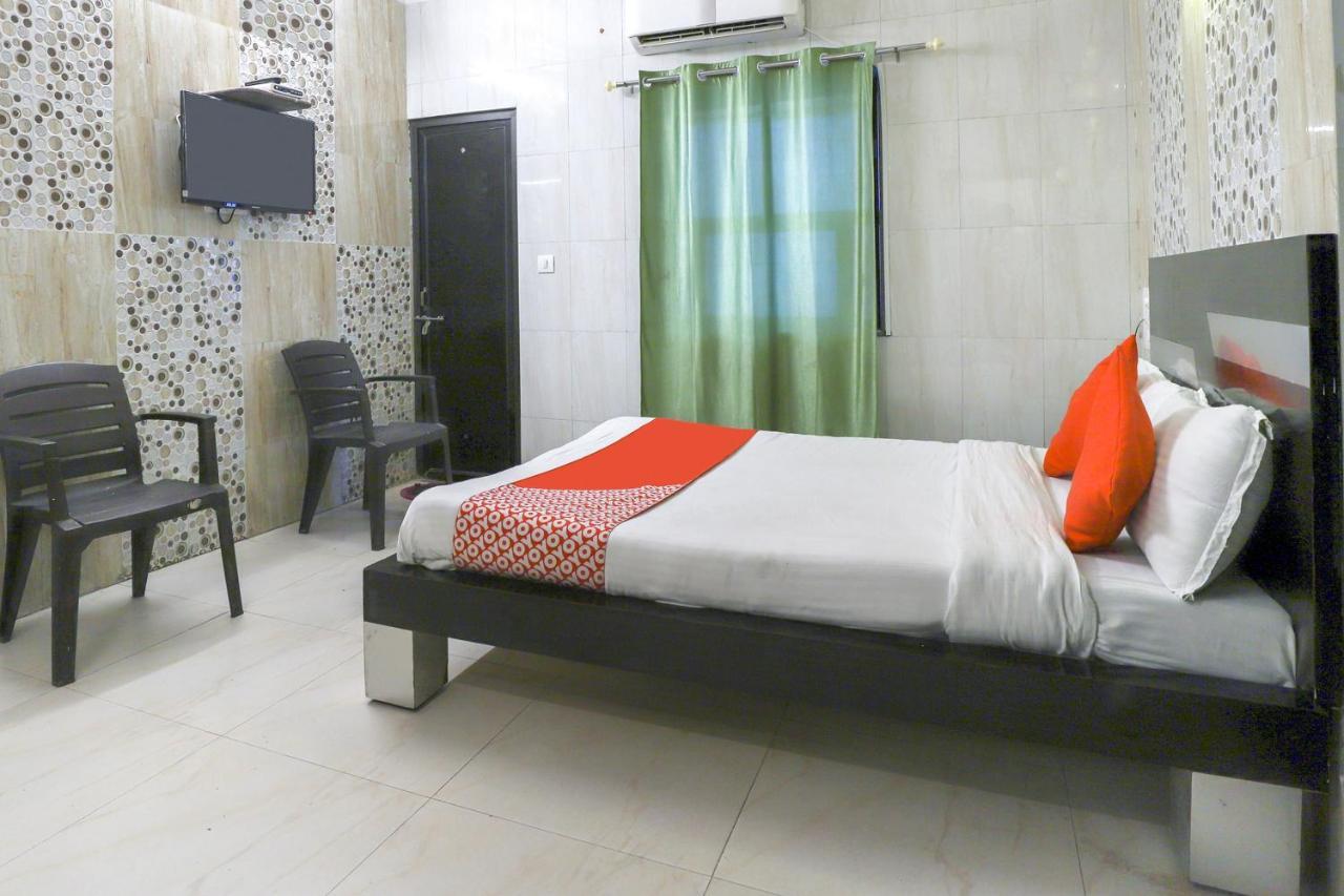 Hotel Jasmine Ahmedabad Buitenkant foto