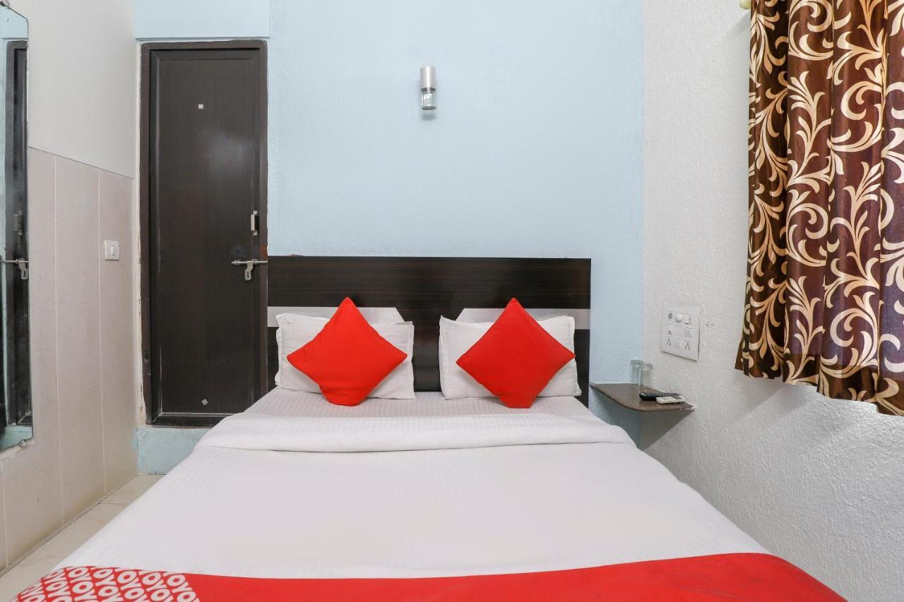 Hotel Jasmine Ahmedabad Buitenkant foto