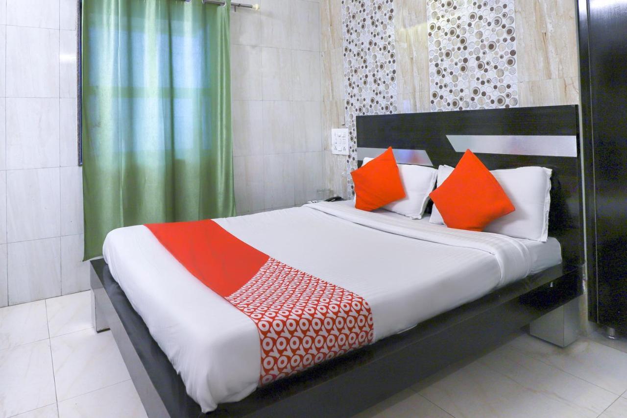 Hotel Jasmine Ahmedabad Buitenkant foto