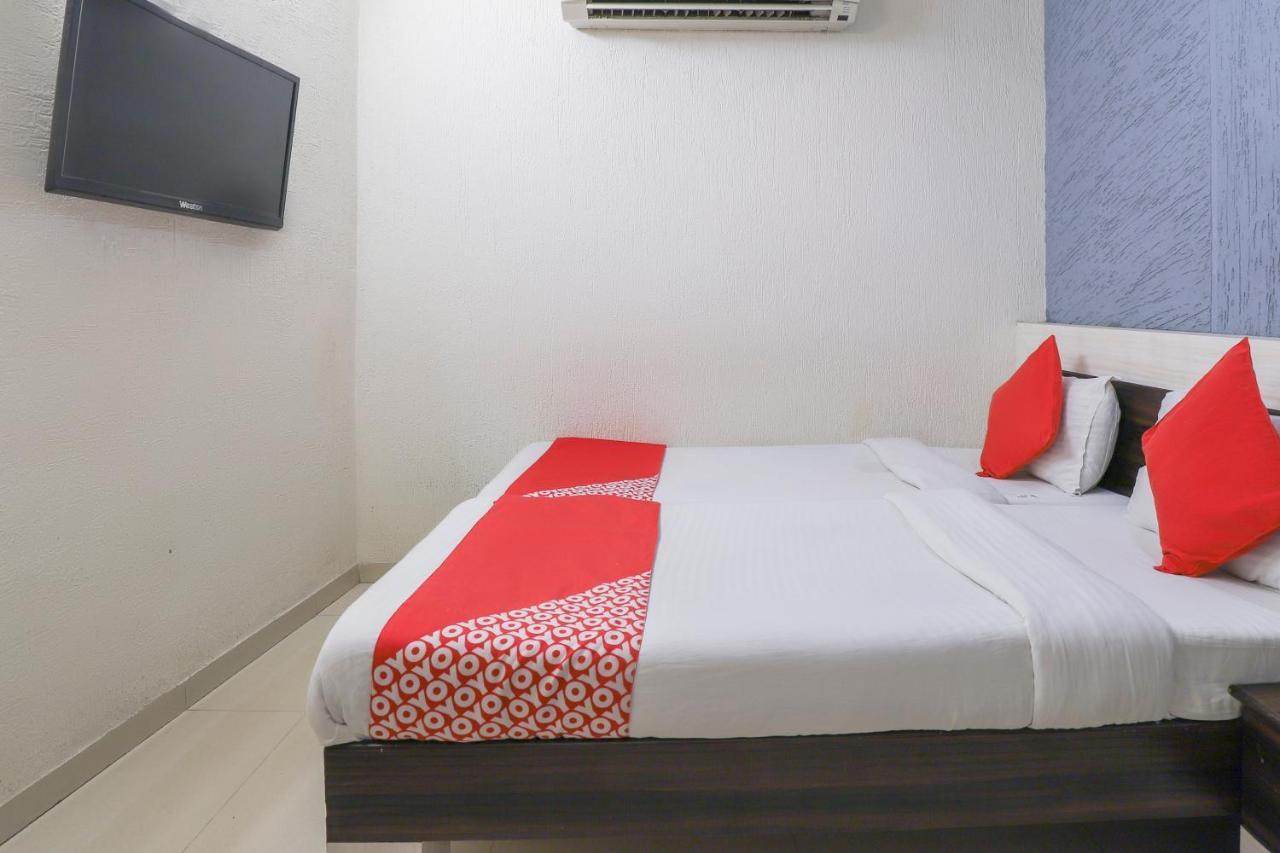 Hotel Jasmine Ahmedabad Buitenkant foto