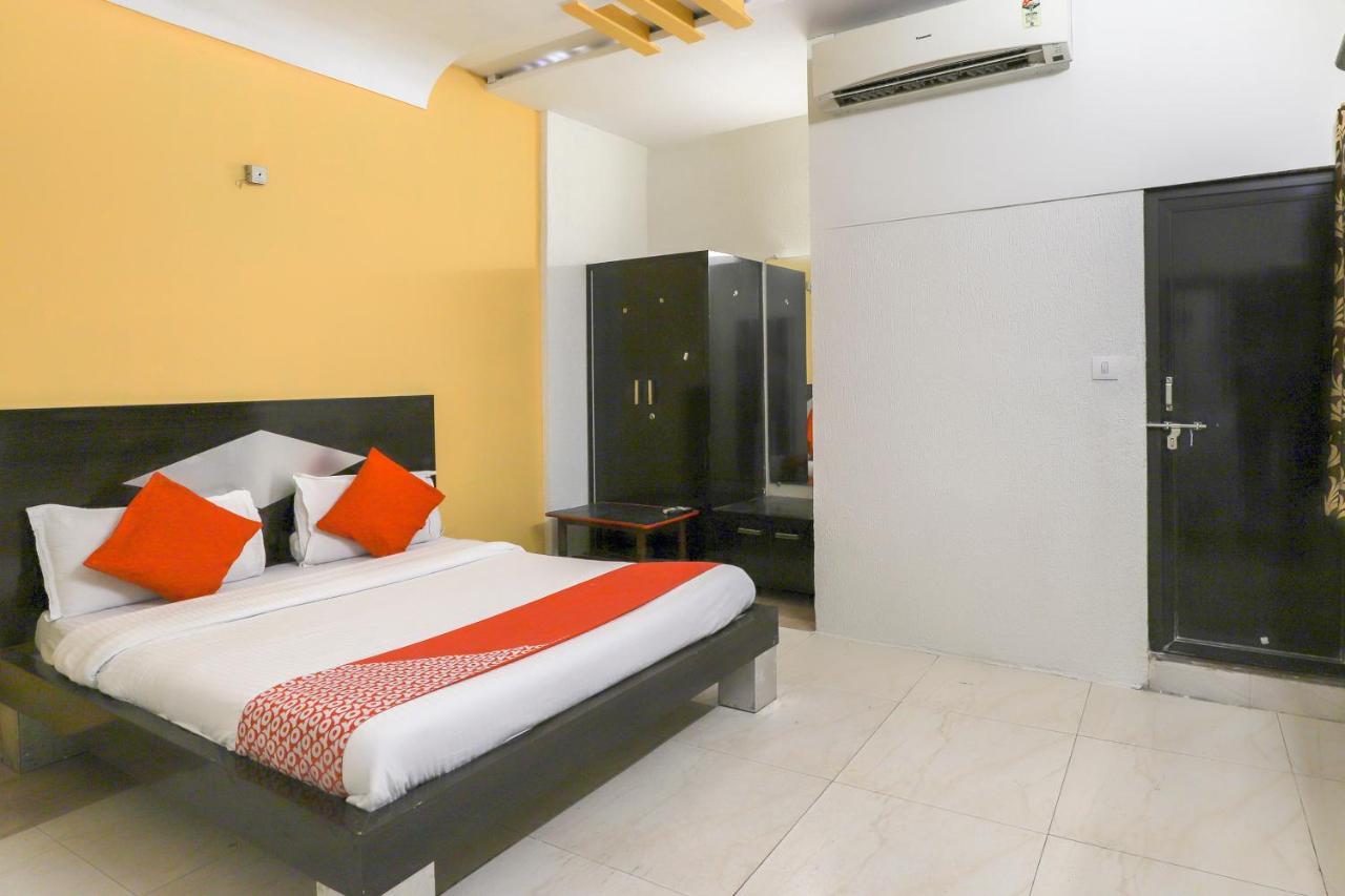Hotel Jasmine Ahmedabad Buitenkant foto