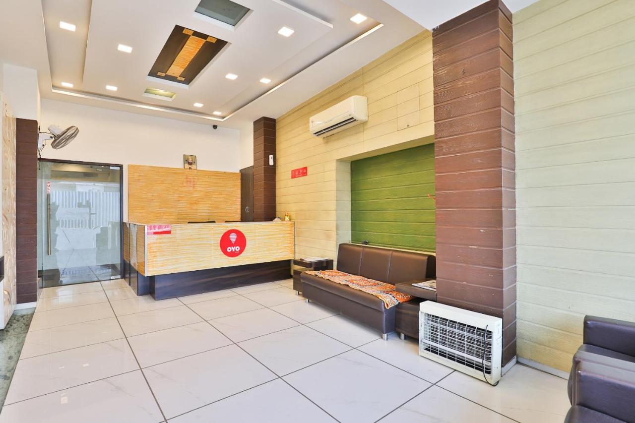 Hotel Jasmine Ahmedabad Buitenkant foto
