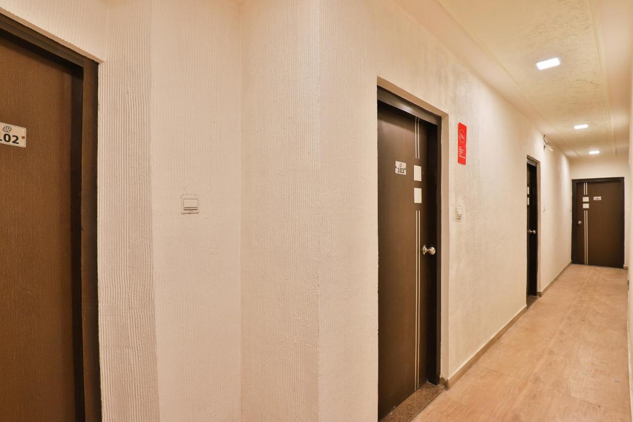 Hotel Jasmine Ahmedabad Buitenkant foto