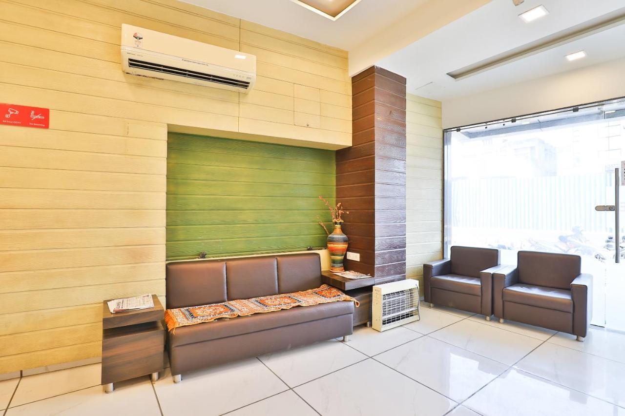 Hotel Jasmine Ahmedabad Buitenkant foto