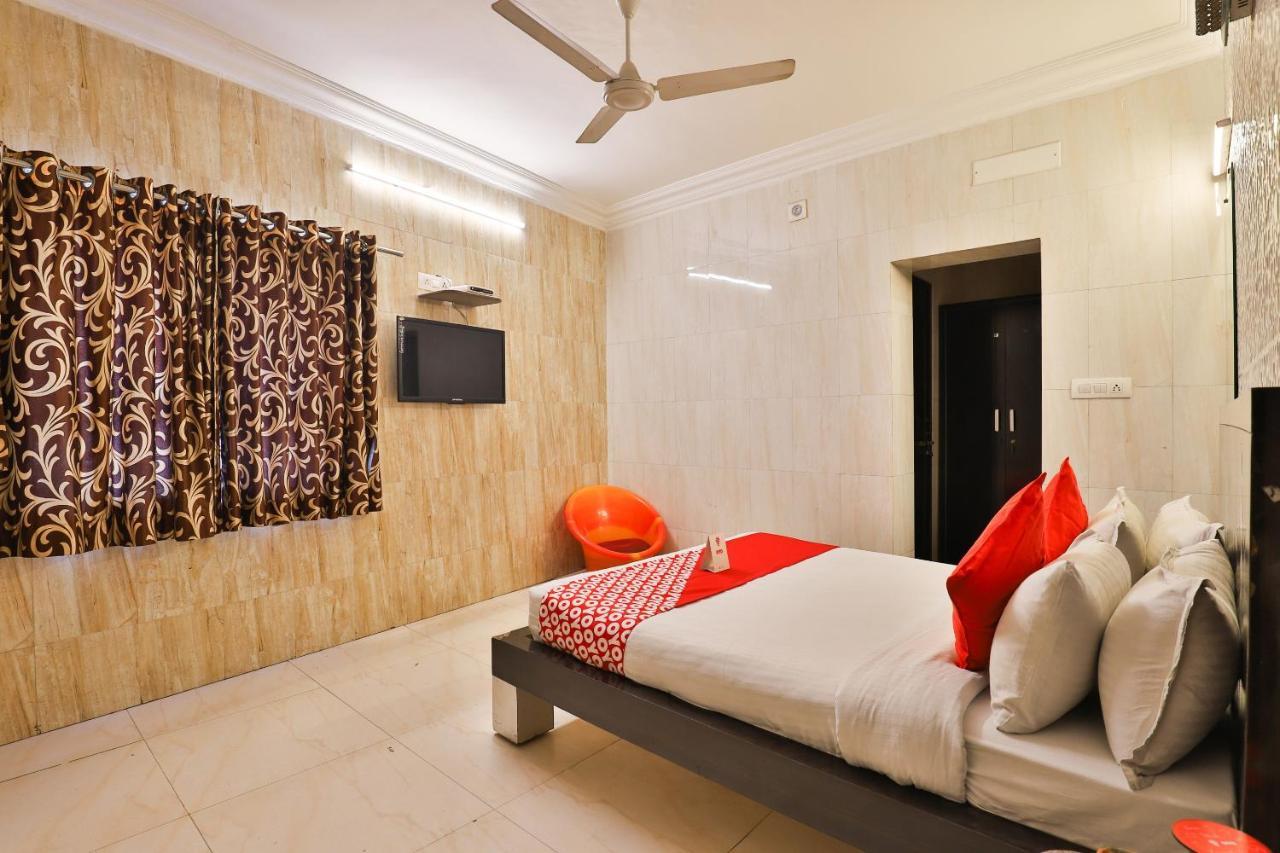Hotel Jasmine Ahmedabad Buitenkant foto