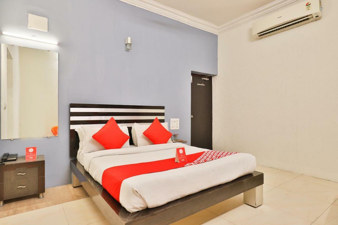 Hotel Jasmine Ahmedabad Buitenkant foto